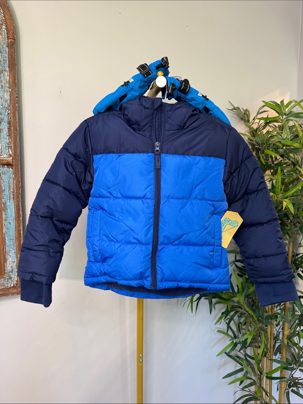 Therabouts Colorblock Puffer winter Jacket in Bright Blue and Navy NEW 4/5